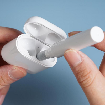 Earbuds Cleaning Pen™ | Puhtaaksi yhdessä minuutissa!