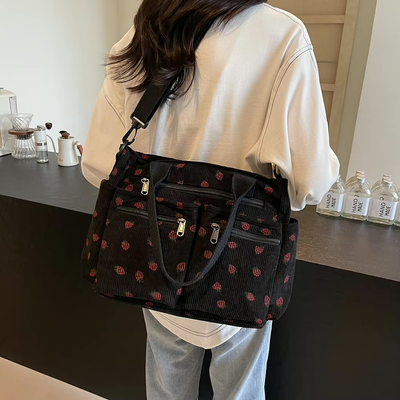 Strawberry | Olkalaukku