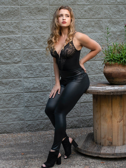 Shapewear™ v-pääntie body